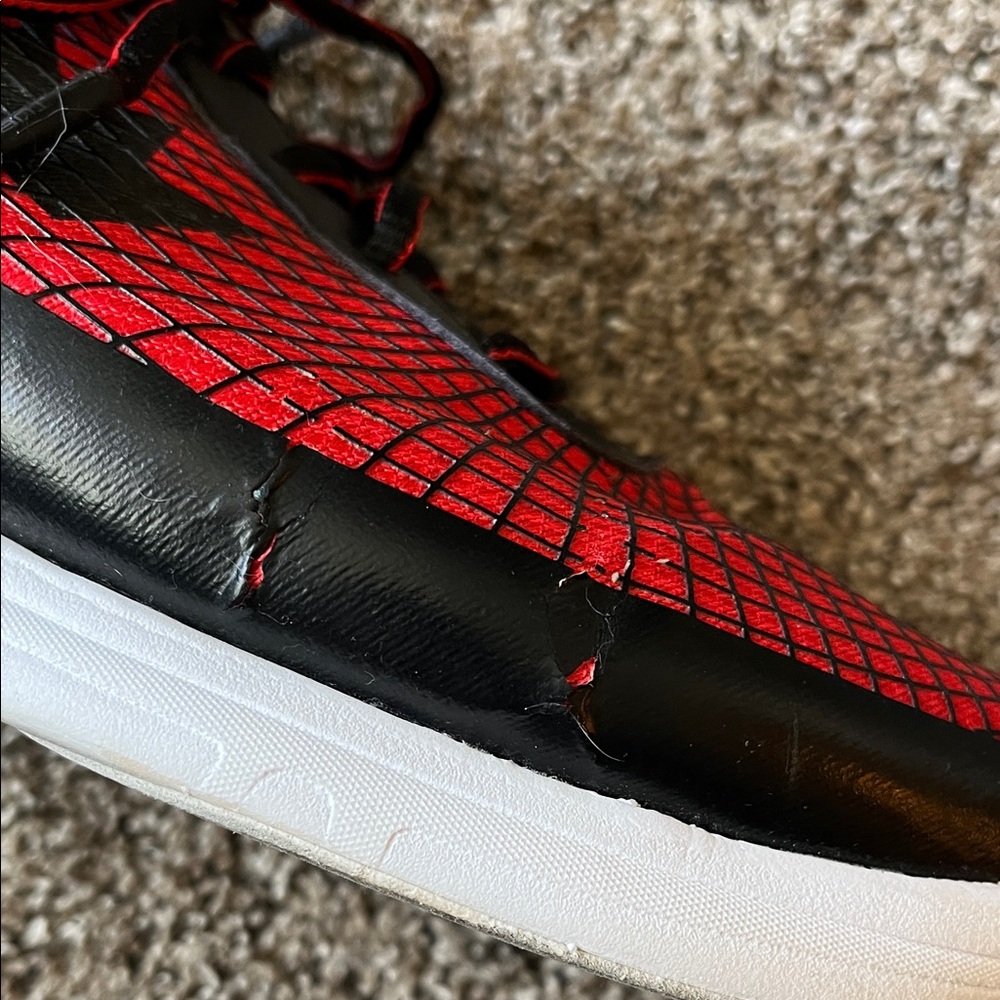 Red and Black Bowling Shoes - Picture 6 of 8